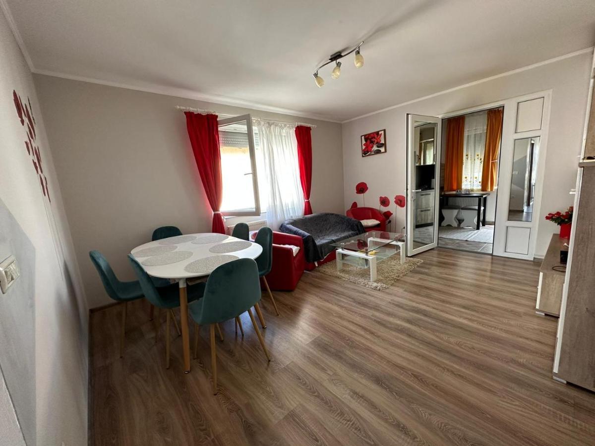 “home Sweet Home” Holiday home